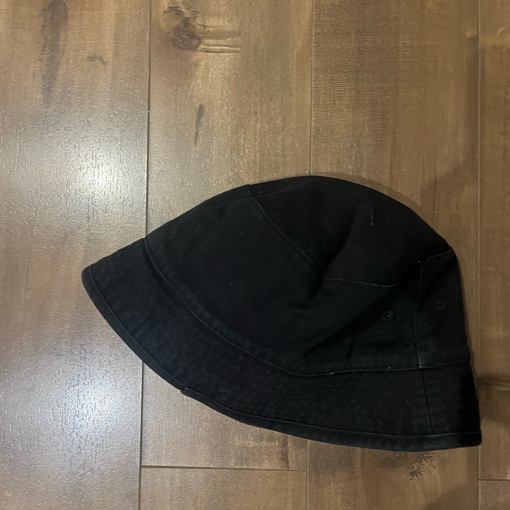 Tommy Hilfiger Black Bucket Hat reversible - Picture 2 of 5